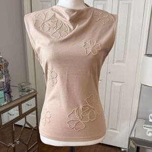 Del RA Contemporary Sleeveless Tan Top - Simply Lovely SZ Small NWT